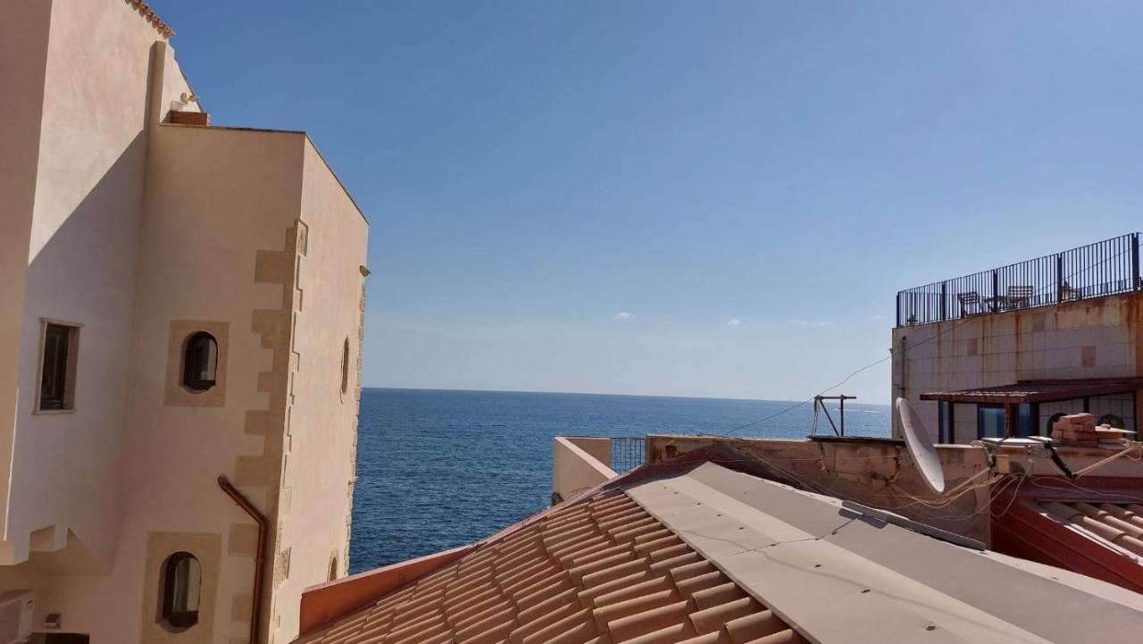 דירות סירקוזה La Casa Dei Gatti מראה חיצוני תמונה