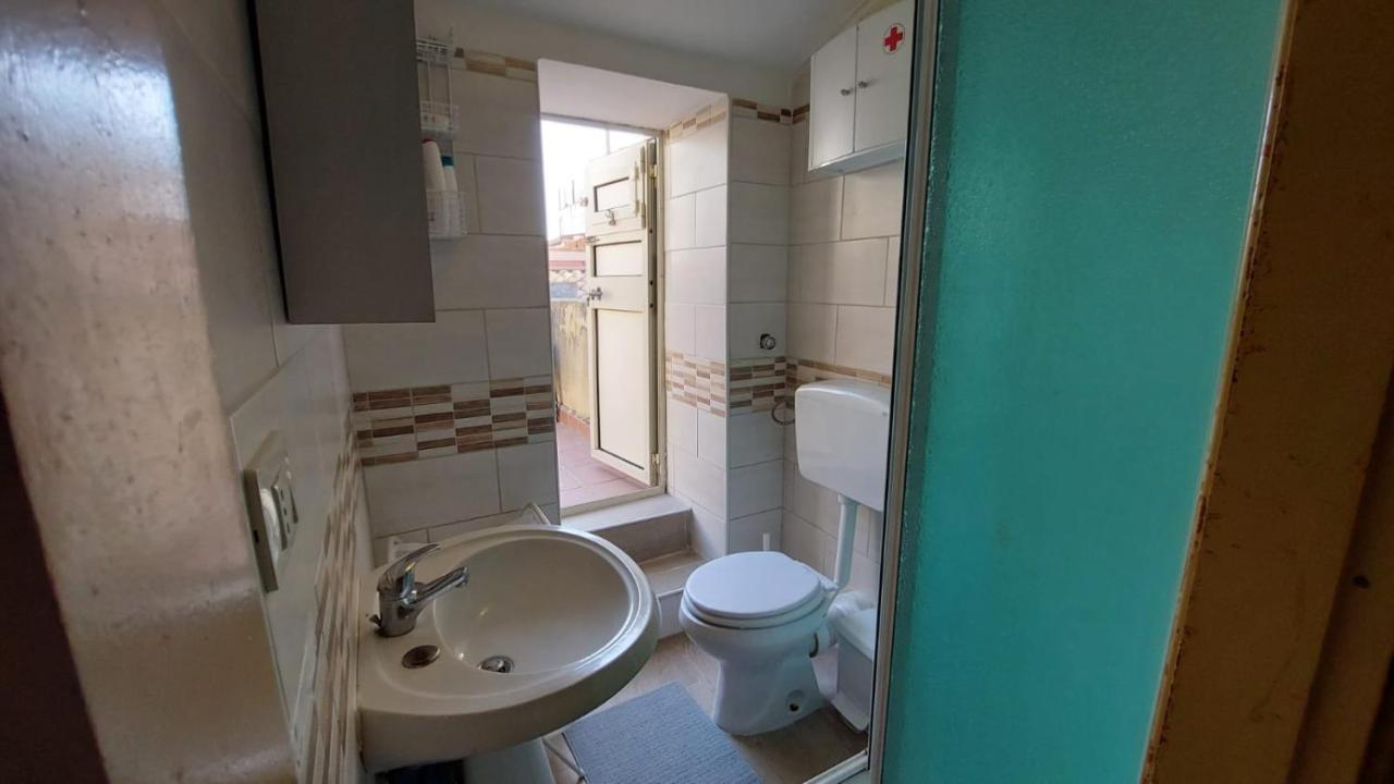 דירות סירקוזה La Casa Dei Gatti מראה חיצוני תמונה
