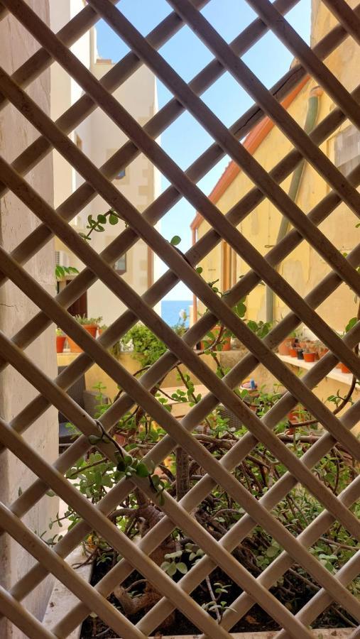 דירות סירקוזה La Casa Dei Gatti מראה חיצוני תמונה
